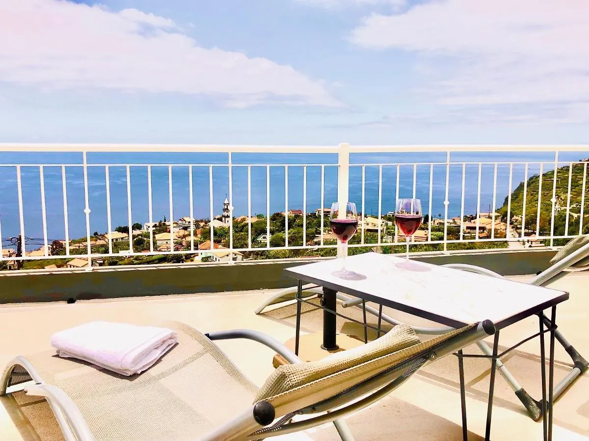 Casa Neves Three Bedrooms And Fantastic Sea View Arco da Calheta  Vakantiehuis