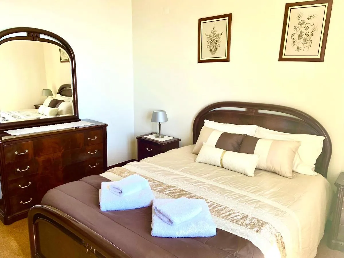 Vakantiehuis Casa Neves Three Bedrooms And Fantastic Sea View Arco da Calheta