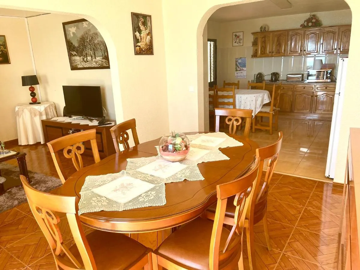 Vakantiehuis Casa Neves Three Bedrooms And Fantastic Sea View Arco da Calheta
