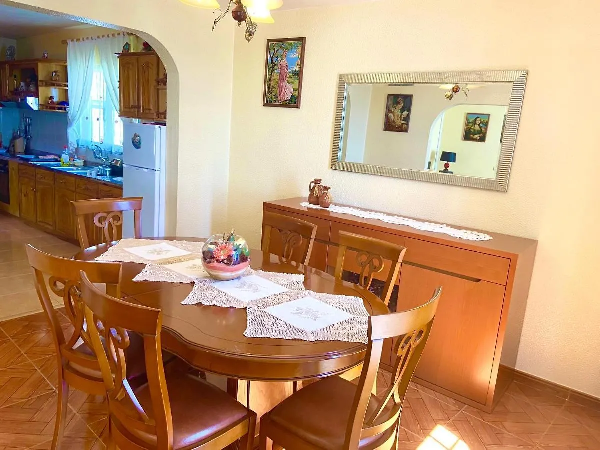 Casa Neves Three Bedrooms And Fantastic Sea View Arco da Calheta  0*, Arco da Calheta (Madeira)