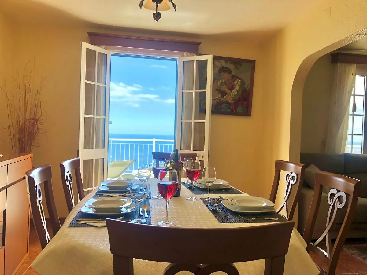 Vakantiehuis Casa Neves Three Bedrooms And Fantastic Sea View Arco da Calheta
